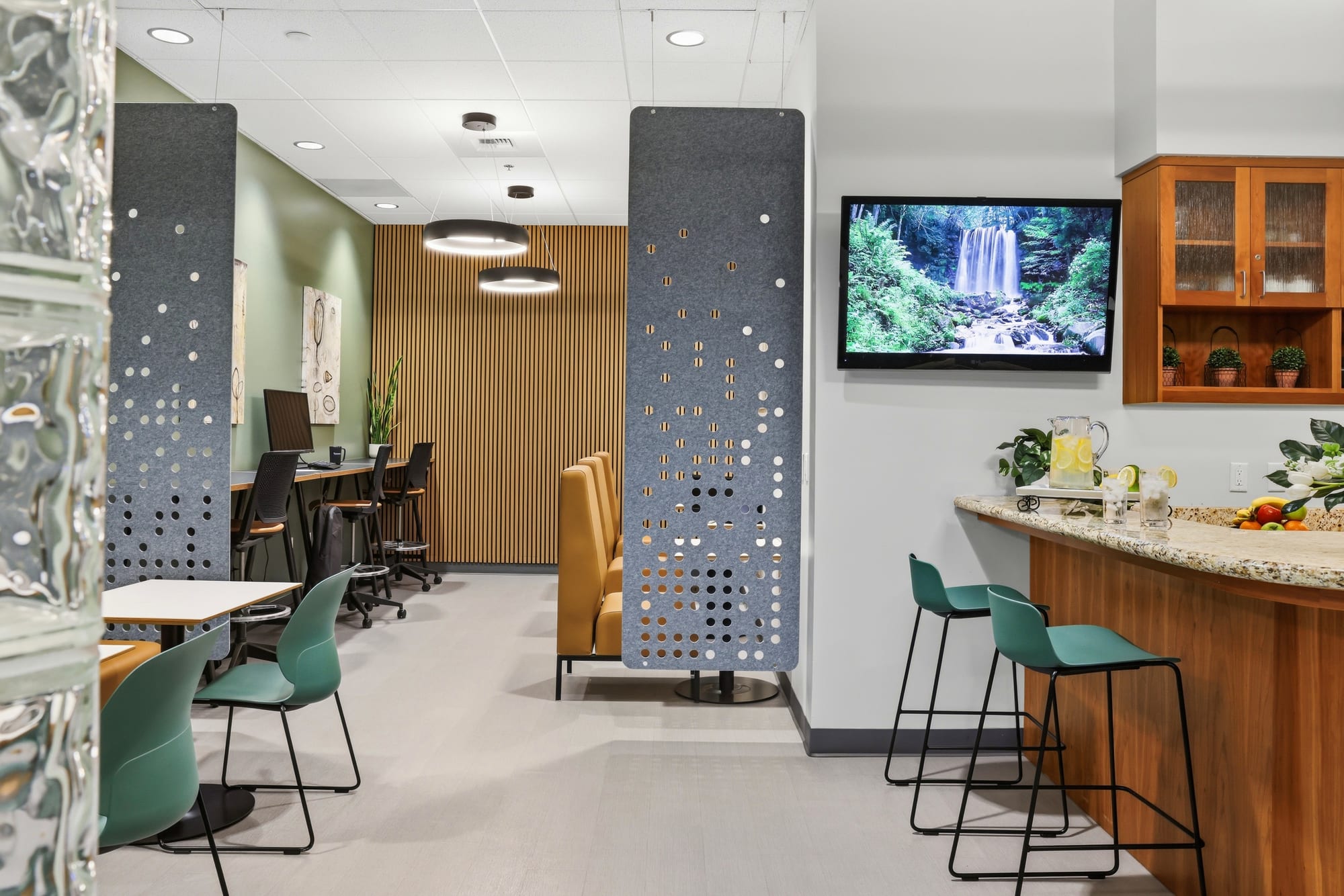 Business Workspaces — photo 2